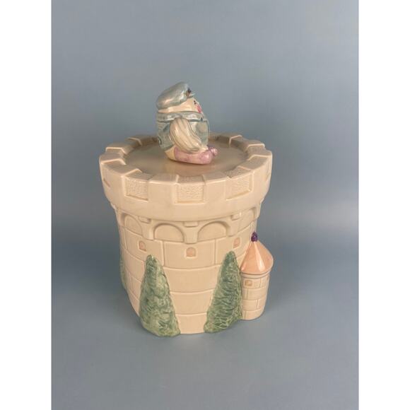 1970's Humpty Dumpty Castle Cookie Jar, Medieval Castle Shaped Cookie Jar,Retro - Picture 4 of 7